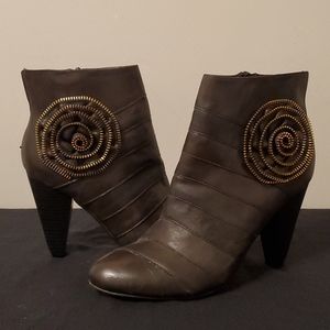 Brown Heel Ankle Boots with spiral on side